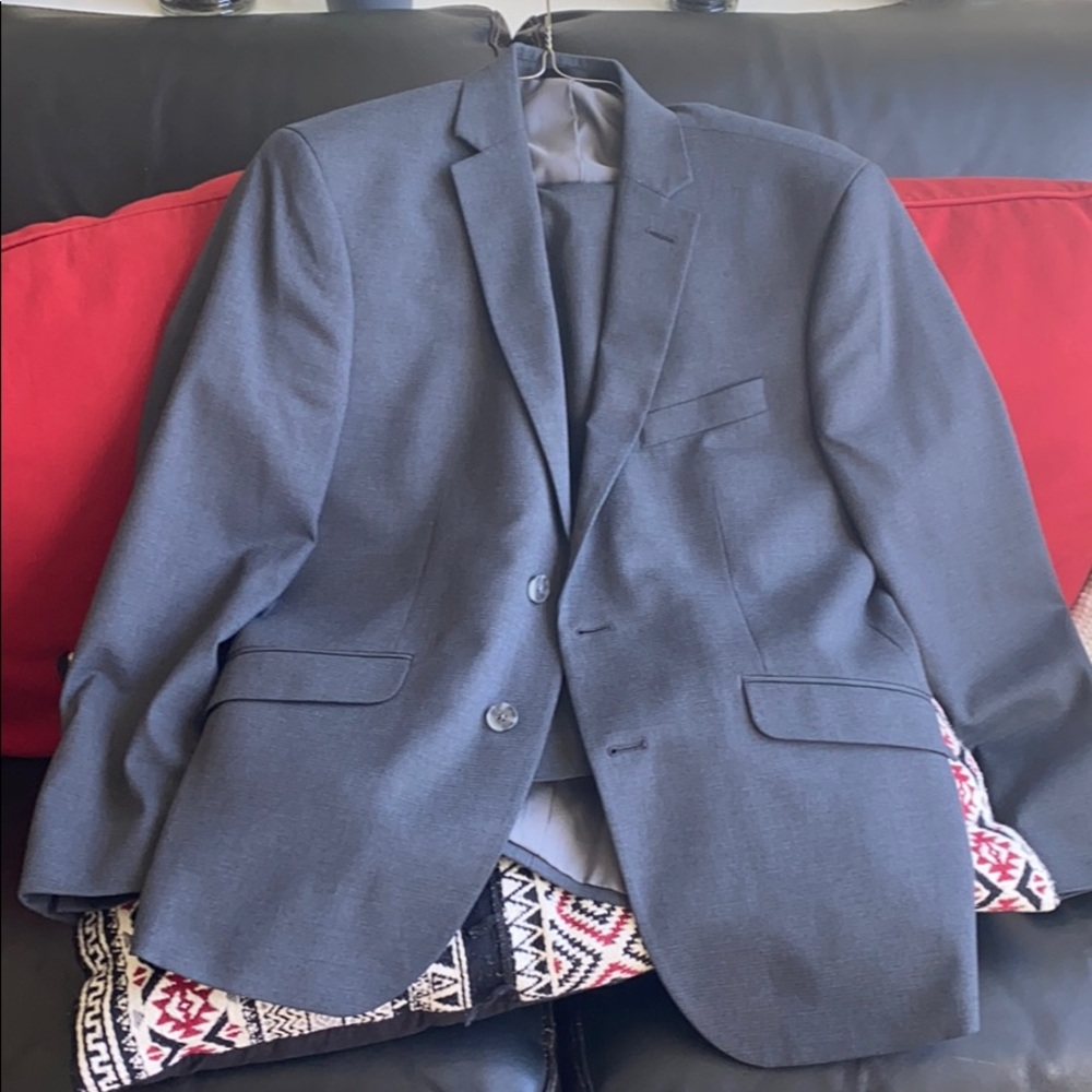 Kenneth Cole Reaction Suit